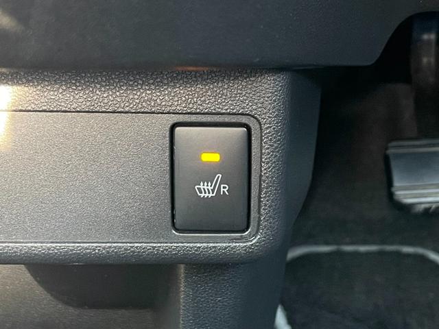 パッソ モーダ Gパッケージ スマアシ3(衝突軽減/誤発進抑制/車線逸脱警報)/LEDヘッド/ドレスアップPKG(ハーフレザーシート・15インチAW)/パノラミックビュー/純正ナビ/フルセグ/Bluetooth/ETC2.0(5枚目)