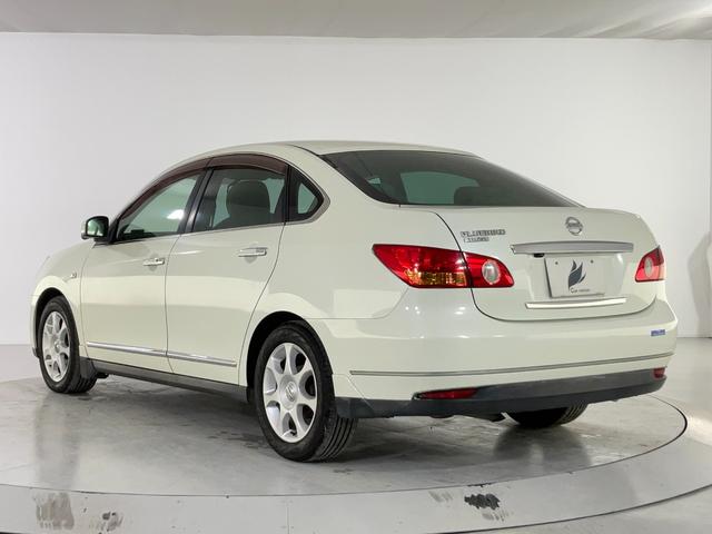 ブルーバードシルフィ ２０Ｇ　純正ＨＤＤナビ／サイドバックカメラ／パワーシート／ＨＩＤライト／フォグライト／ＥＴＣ／スマートキー／純正１６ＡＷ／木革コンビステア／ＴＶ／ＣＤ／ＢＴ／Ｍサーバー／ステアスイッチ／プラズマクラスター（12枚目）