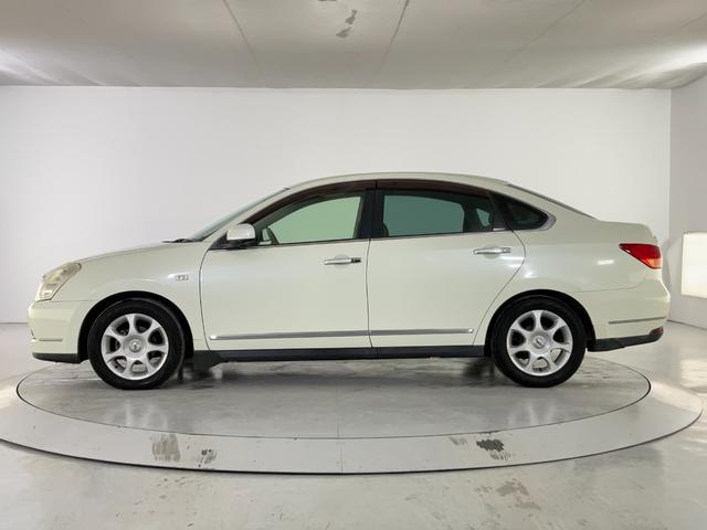 ブルーバードシルフィ ２０Ｇ　純正ＨＤＤナビ／サイドバックカメラ／パワーシート／ＨＩＤライト／フォグライト／ＥＴＣ／スマートキー／純正１６ＡＷ／木革コンビステア／ＴＶ／ＣＤ／ＢＴ／Ｍサーバー／ステアスイッチ／プラズマクラスター（13枚目）