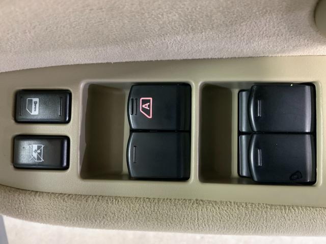 ブルーバードシルフィ ２０Ｇ　純正ＨＤＤナビ／サイドバックカメラ／パワーシート／ＨＩＤライト／フォグライト／ＥＴＣ／スマートキー／純正１６ＡＷ／木革コンビステア／ＴＶ／ＣＤ／ＢＴ／Ｍサーバー／ステアスイッチ／プラズマクラスター（29枚目）