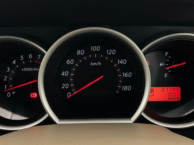 ブルーバードシルフィ ２０Ｇ　純正ＨＤＤナビ／サイドバックカメラ／パワーシート／ＨＩＤライト／フォグライト／ＥＴＣ／スマートキー／純正１６ＡＷ／木革コンビステア／ＴＶ／ＣＤ／ＢＴ／Ｍサーバー／ステアスイッチ／プラズマクラスター（33枚目）