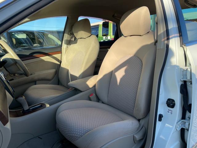 ブルーバードシルフィ ２０Ｇ　純正ＨＤＤナビ／サイドバックカメラ／パワーシート／ＨＩＤライト／フォグライト／ＥＴＣ／スマートキー／純正１６ＡＷ／木革コンビステア／ＴＶ／ＣＤ／ＢＴ／Ｍサーバー／ステアスイッチ／プラズマクラスター（46枚目）