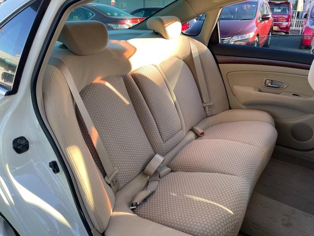 ブルーバードシルフィ ２０Ｇ　純正ＨＤＤナビ／サイドバックカメラ／パワーシート／ＨＩＤライト／フォグライト／ＥＴＣ／スマートキー／純正１６ＡＷ／木革コンビステア／ＴＶ／ＣＤ／ＢＴ／Ｍサーバー／ステアスイッチ／プラズマクラスター（49枚目）