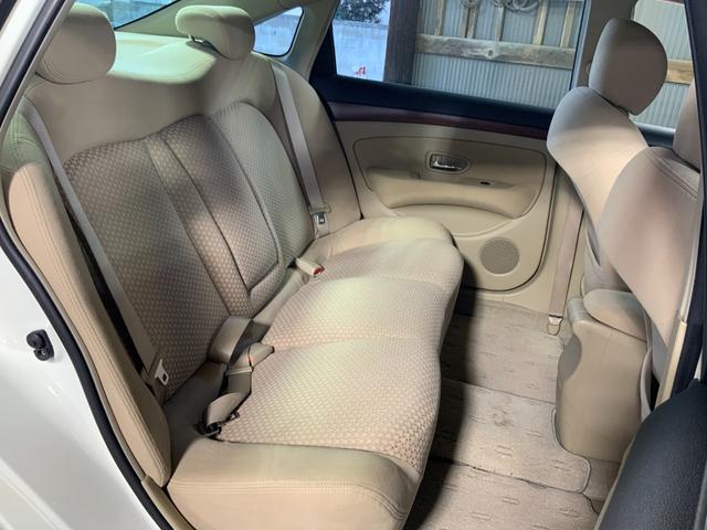 ブルーバードシルフィ ２０Ｇ　純正ＨＤＤナビ／サイドバックカメラ／パワーシート／ＨＩＤライト／フォグライト／ＥＴＣ／スマートキー／純正１６ＡＷ／木革コンビステア／ＴＶ／ＣＤ／ＢＴ／Ｍサーバー／ステアスイッチ／プラズマクラスター（50枚目）