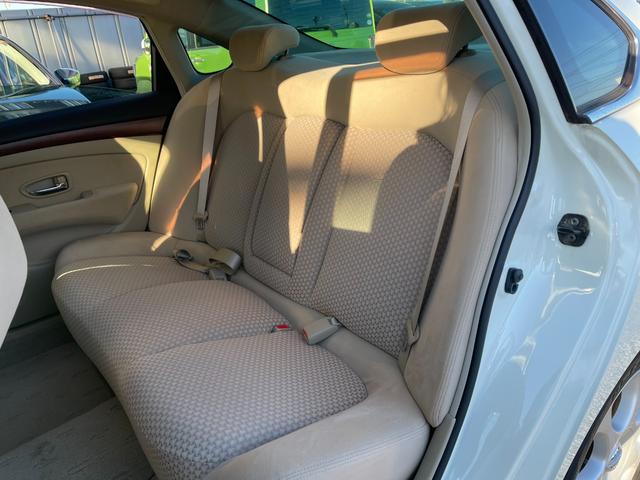 ブルーバードシルフィ ２０Ｇ　純正ＨＤＤナビ／サイドバックカメラ／パワーシート／ＨＩＤライト／フォグライト／ＥＴＣ／スマートキー／純正１６ＡＷ／木革コンビステア／ＴＶ／ＣＤ／ＢＴ／Ｍサーバー／ステアスイッチ／プラズマクラスター（52枚目）