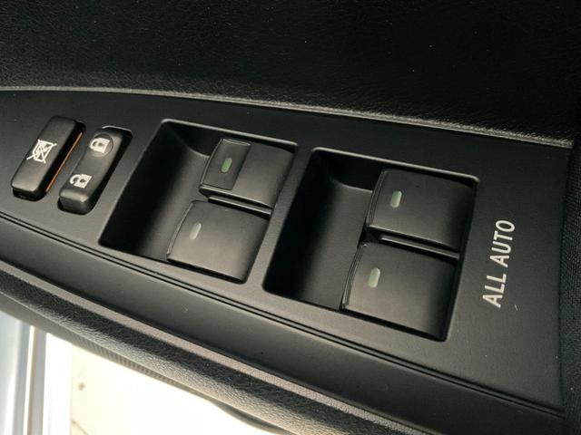 カローラフィールダー ハイブリッドG 純正ナビ/バックカメラ/フロントカメラ/フルセグTV/Bluetooth/CD/DVD/ドライブレコーダー/アイストップ/キーレス/横滑り防止/サイド・カーテンエアバック/ナノイー付オートエアコン(19枚目)