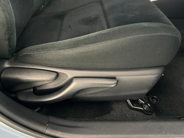 カローラフィールダー ハイブリッドG 純正ナビ/バックカメラ/フロントカメラ/フルセグTV/Bluetooth/CD/DVD/ドライブレコーダー/アイストップ/キーレス/横滑り防止/サイド・カーテンエアバック/ナノイー付オートエアコン(21枚目)