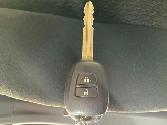 TOYOTA COROLLA AXIO HYBRID G