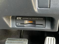 高速走行もスムーズにお支払いが可能な【ＥＴＣ】ご納車までにセットアップを行い、ご納車時にはご利用いただけるようにいたします。 5