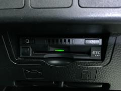 高速走行もスムーズにお支払いが可能な【ＥＴＣ】ご納車までにセットアップを行い、ご納車時にはご利用いただけるようにいたします。 6