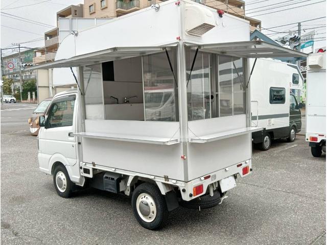 キャリイトラック 　キッチンカー　移動販売車８ナンバー　加工車登録済みキーレス　ＰＷ　ナビ　ＴＶ　ＥＴＣ　バックカメラシンクセット　３層　フットスイッチ　１００Ｌタンク　換気扇　照明　コンセント　外部電源（6枚目）
