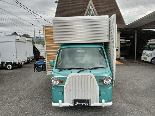 ハイゼットトラック 　両サイドが引き出せるワイドボディ　広々した作業スペース　発電機ＢＯＸ　冷凍冷蔵コールドテーブル　発電機　換気扇　ＬＥＤ照明　コンセント　シンクセット　給排水タンク　ドライブレコーダー　バックカメラ（7枚目）