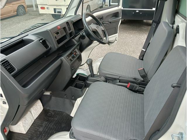 ハイゼットトラック 　両サイドが引き出せるワイドボディ　広々した作業スペース　発電機ＢＯＸ　冷凍冷蔵コールドテーブル　発電機　換気扇　ＬＥＤ照明　コンセント　シンクセット　給排水タンク　ドライブレコーダー　バックカメラ（13枚目）