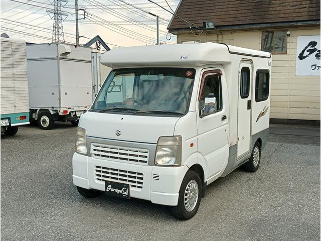 キャリイトラック 　ＡＺ－ＭＡＸ製　Ｋ－ａｉ　軽８ナンバーキャンピング車登録　４ＷＤ　ポップアップルーフ　ベット　シンク　給排水タンク　ルームランプ　テーブル　サブバッテリー　走行充電　外部電源　ポータブルナビ　ＥＴＣ（4枚目）