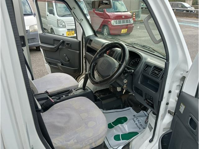 キャリイトラック 　ＡＺ－ＭＡＸ製　Ｋ－ａｉ　軽８ナンバーキャンピング車登録　４ＷＤ　ポップアップルーフ　ベット　シンク　給排水タンク　ルームランプ　テーブル　サブバッテリー　走行充電　外部電源　ポータブルナビ　ＥＴＣ（17枚目）