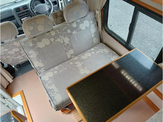 キャリイトラック 　ＡＺ－ＭＡＸ製　Ｋ－ａｉ　軽８ナンバーキャンピング車登録　４ＷＤ　ポップアップルーフ　ベット　シンク　給排水タンク　ルームランプ　テーブル　サブバッテリー　走行充電　外部電源　ポータブルナビ　ＥＴＣ（21枚目）