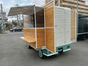 　両サイドが引き出せるワイドボディ　広々した作業スペース　発電機ＢＯＸ　冷凍冷蔵コールドテーブル　発電機　換気扇　ＬＥＤ照明　コンセント　シンクセット　給排水タンク　ドライブレコーダー　バックカメラ（23枚目）