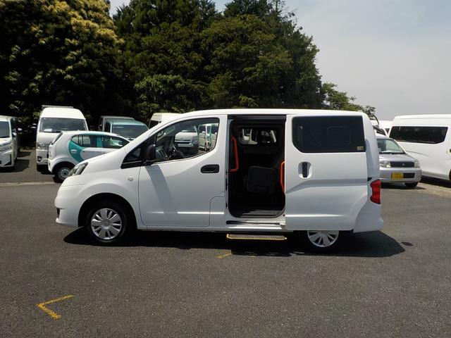 ＮＶ２００バネットバン 　リアスロープ　車椅子１脚仕様　リアクーラー（22枚目）