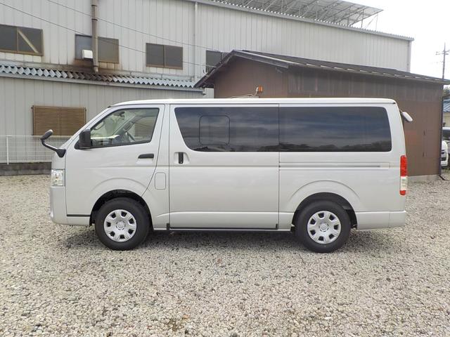 ブローニィバン 　登録済未使用車　リアクーラー　リアヒーター　寒冷地仕様　衝突軽減ブレーキ　Ｗエアバッグ　キーレス（20枚目）