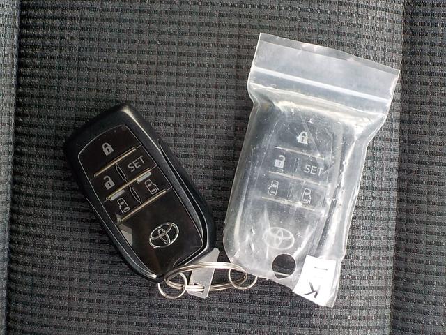 シエンタ G タイプIII 車椅子移動車 助手席回転シート ナビ バックカメラ ETC キーレス 両側電動スライド(8枚目)