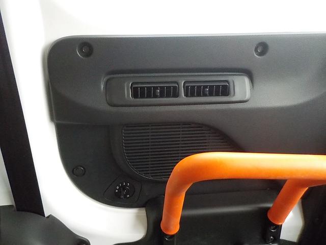 ＮＶ２００バネットバン 　車椅子１脚仕様　リアクーラー　キーフリー　ナビ　バックカメラ（18枚目）