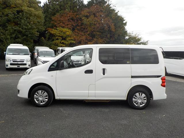 ＮＶ２００バネットバン 　車椅子１脚仕様　リアクーラー　キーフリー　ナビ　バックカメラ（22枚目）