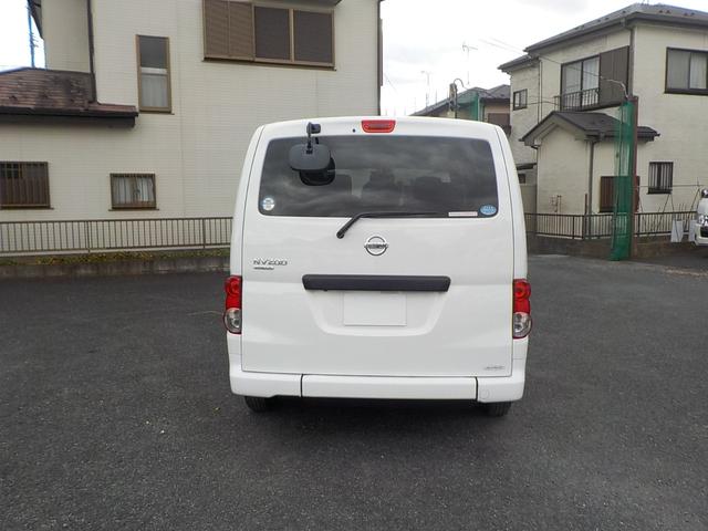 ＮＶ２００バネットバン 　車椅子１脚仕様　リアクーラー　キーフリー　ナビ　バックカメラ（25枚目）