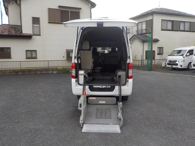 ＮＶ３５０キャラバンバン 　チェアキャブＤタイプ　車椅子４脚仕様　ドラレコ　バックカメラ　キーレス（10枚目）
