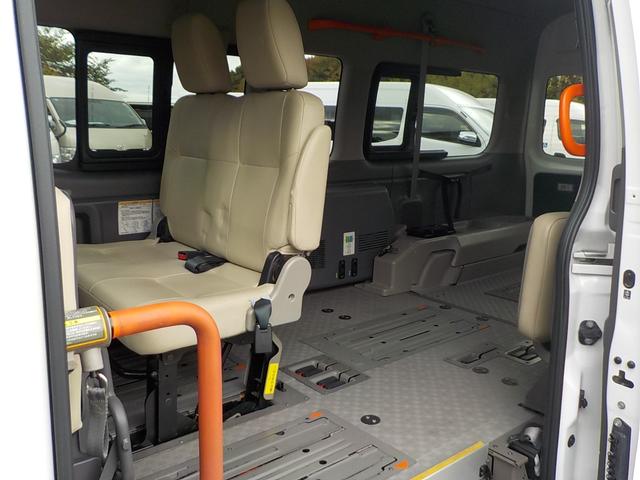 ＮＶ３５０キャラバンバン 　チェアキャブＤタイプ　車椅子４脚仕様　ドラレコ　バックカメラ　キーレス（13枚目）