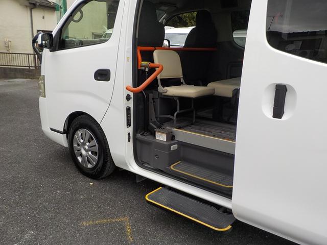ＮＶ３５０キャラバンバン 　チェアキャブＤタイプ　車椅子４脚仕様　ドラレコ　バックカメラ　キーレス（17枚目）