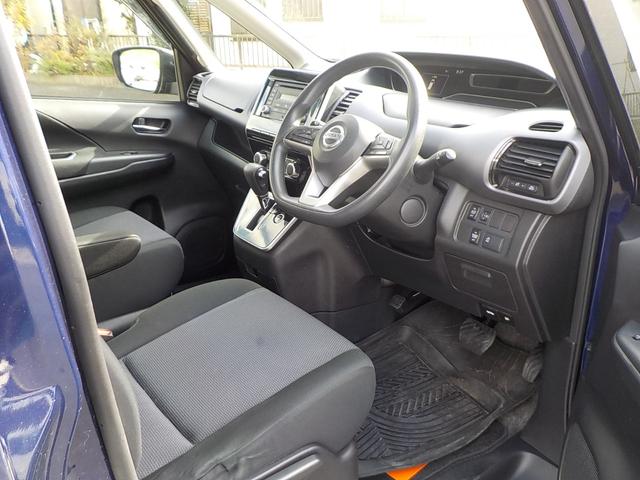 セレナ 　オートステップＳ　スタッフオウエンパック　衝突軽減ブレーキ　アラウンドヴュー　キーフリー　手摺り（10枚目）