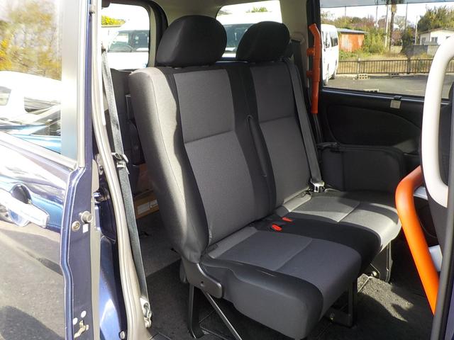 セレナ 　オートステップＳ　スタッフオウエンパック　衝突軽減ブレーキ　アラウンドヴュー　キーフリー　手摺り（12枚目）