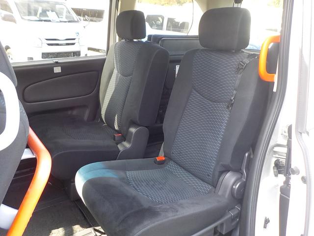 セレナ ２０Ｓ　リアスロープ　ナビＴＶ　左側電動スライド　衝突軽減ブレーキ　キーフリー（15枚目）