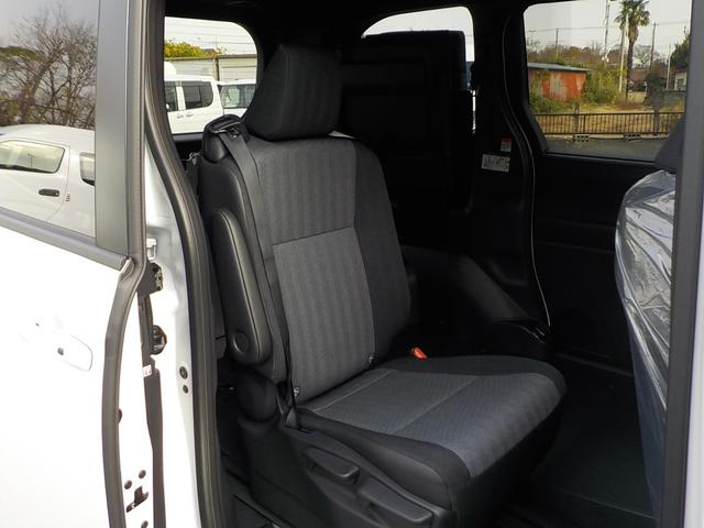 ヴォクシー S-G 車椅子2脚仕様 ウインチ 両側電動スライドドア リアヒーター キーフリー(17枚目)