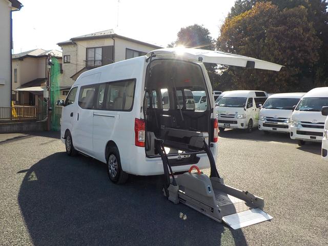 ＮＶ３５０キャラバンバン 　チェアキャブＤタイプ　車椅子４脚仕様　ドラレコ　バックカメラ　キーレス（8枚目）