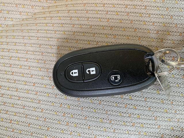 X 修復歴なし 禁煙車 オートスライドドア 社外メモリナビ 衝突軽減ブレーキ 後カメラ プッシュスタート ETC2.0 USB接続 スマートキー 横滑防止装置 ミュージックサーバ 地デジTV i-stop(4枚目)