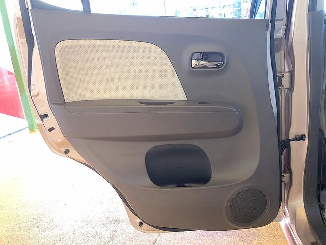 XS 修復歴なし 走行1.1万キロ 禁煙車 スマートキー レザーシート 純正ディスプレイオーディオ プッシュスタート HID 誤発信防止装置 ステアスイッチ ミラーウインカー 純正14インチAW CD(36枚目)