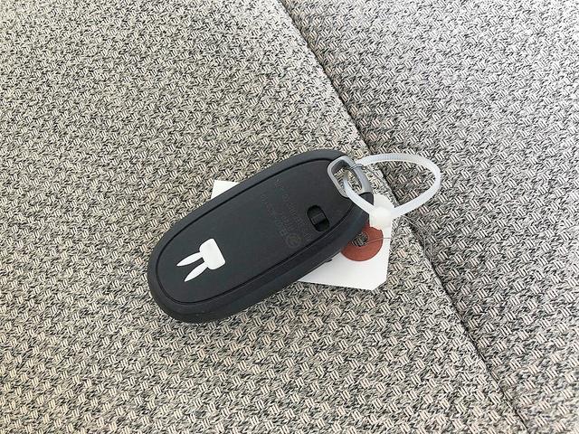 L 修復歴なし 走行0.3万キロ 禁煙 衝突軽減ブレーキ 社外メモリナビ Bluetooth 後カメラ シートヒーター プッシュスタート 社外14インチAW 横滑り防止装置 アイドリングストップ フル装備(4枚目)
