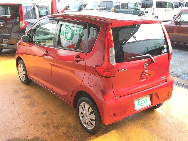 デイズ Ｘ　修復歴無し　禁煙車　ワンオーナー　純正ＳＤナビ　フルセグＴＶ　Ｂｌｕｅｔｏｏｔｈ再生　アラウンドビューモニター　インテリキー　衝突軽減ブレーキ　ｉ－ｓｔｏｐ　横滑り防止　純正ドラレコ（27枚目）