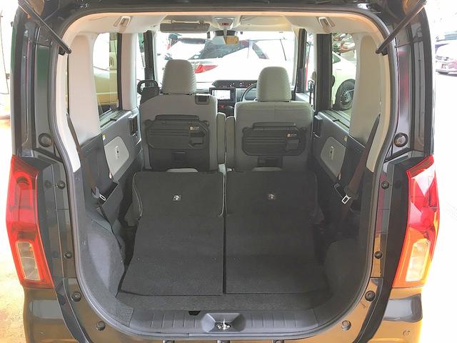 広々としたラゲッジスペース！更にシートアレンジで大きな荷物の収納が出来ます！便利ですよね♪