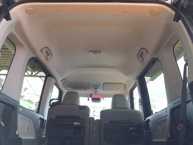 シートを起こせば大きな荷物の収納が出来ます！便利ですよね♪