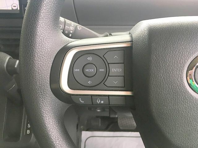 ステアリングスイッチ付きです！手元でハンドルから手を放すことなくオーディオ等コントロールが出来ます！