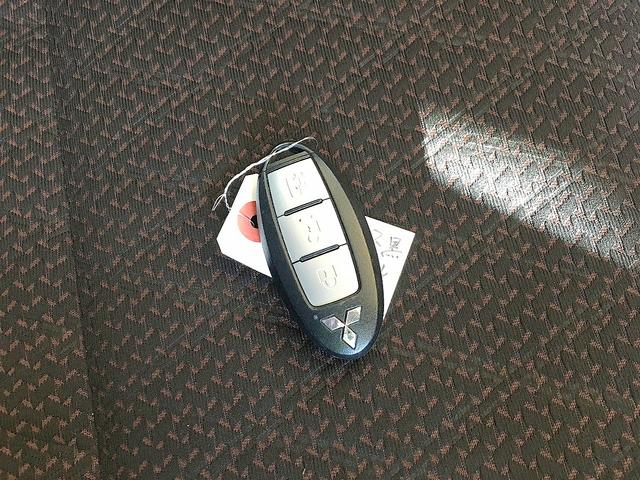 ｅＫクロススペース Ｔ　修復歴無し　禁煙車　ターボ　純正ＳＤナビ　フルセグＴＶ　ＤＶＤ／Ｂｌｕｅｔｏｏｔｈ再生　バックカメラ　スマートキー　自動ドア　衝突軽減ブレーキ　ＥＴＣ　ＬＥＤ　パドルシフト　シートヒータ　ＬＥＤ（3枚目）