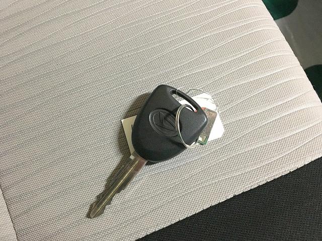 ミライース X SAIII 修復歴無し ワンオーナー 社外メモリーナビ 地デジTV Bluetooth再生 キーレスキー 衝突軽減ブレーキ オートハイビーム i-stop LEDヘッドライト(18枚目)