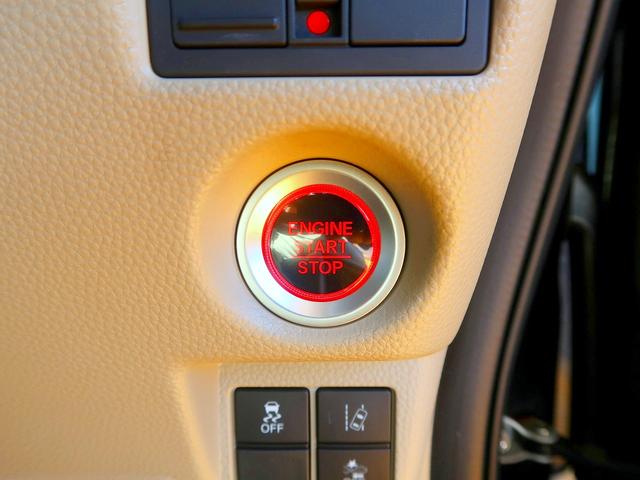 プッシュスターターです！鍵はポケットなどに入れたまま、ボタンをポチっと押せばエンジン始動！一度使えば手放せない装備品です！