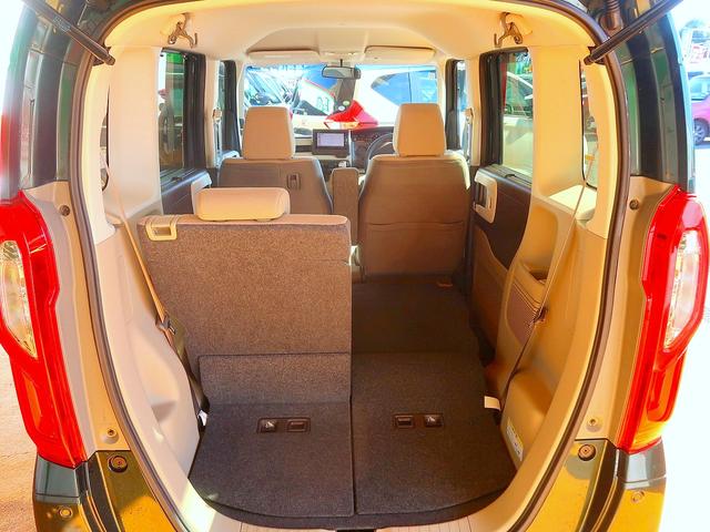 広々としたラゲッジスペース！更にシートアレンジで大きな荷物の収納が出来ます！便利ですよね♪