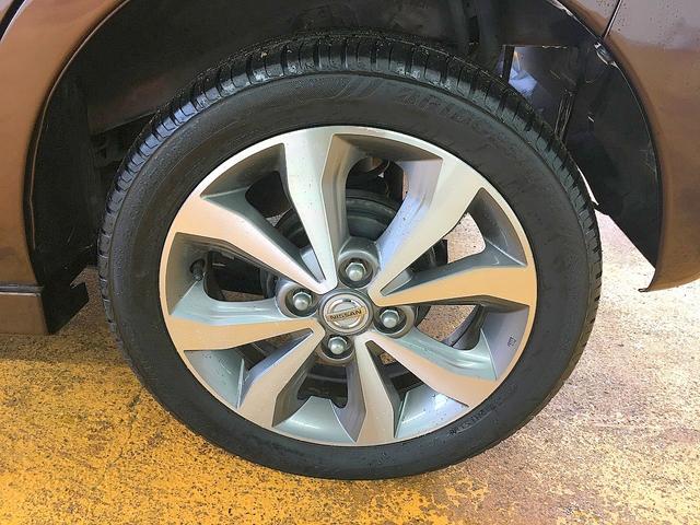 デイズルークス ハイウェイスター　Ｘ　Ｇパッケージ　修復歴無し　禁煙車　純正ＳＤナビ　フルセグＴＶ　ＣＤ／ＤＶＤ／Ｂｌｕｅｔｏｏｔｈ再生　アラウンドビューモニター　両側自動ドア　インテリキー　ｉ－ｓｔｏｐ　純正フルエアロ＆１５ＡＷ　ＨＩＤ　フォグ（21枚目）