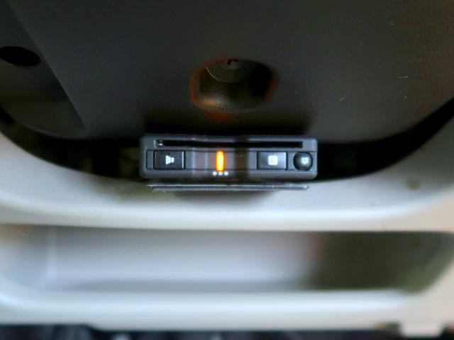 キャスト スタイルＸ　修復歴なし　純正ＳＤナビ　ＣＤ／ＤＶＤ／Ｂｌｕｅｔｏｏｔｈ再生　フルセグＴＶ　ステアＳＷ　バックカメラ　スマートキー　プッシュスタート　ＥＴＣ　ｉ－ｓｔｏｐ　横滑り防止　電格ミラー　フル装備（4枚目）