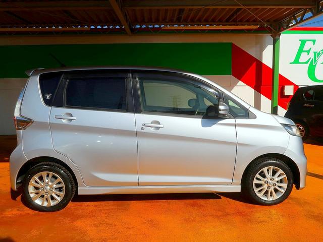 デイズ ハイウェイスター　Ｘ　修復歴なし　純正ＳＤナビ　ＣＤ／ＤＶＤ／Ｂｌｕｅｔｏｏｔｈ再生　フルセグＴＶ　アラウンドビューモニタ　インテリキー　ＥＴＣ　ＨＩＤ　フォグ　純正フルエアロ＆１４ＡＷ（6枚目）