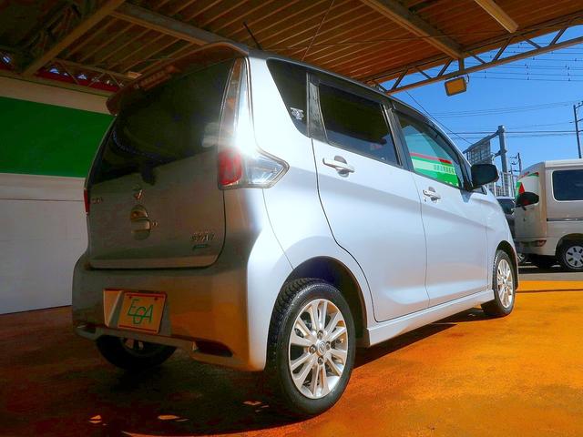 デイズ ハイウェイスター　Ｘ　修復歴なし　純正ＳＤナビ　ＣＤ／ＤＶＤ／Ｂｌｕｅｔｏｏｔｈ再生　フルセグＴＶ　アラウンドビューモニタ　インテリキー　ＥＴＣ　ＨＩＤ　フォグ　純正フルエアロ＆１４ＡＷ（7枚目）